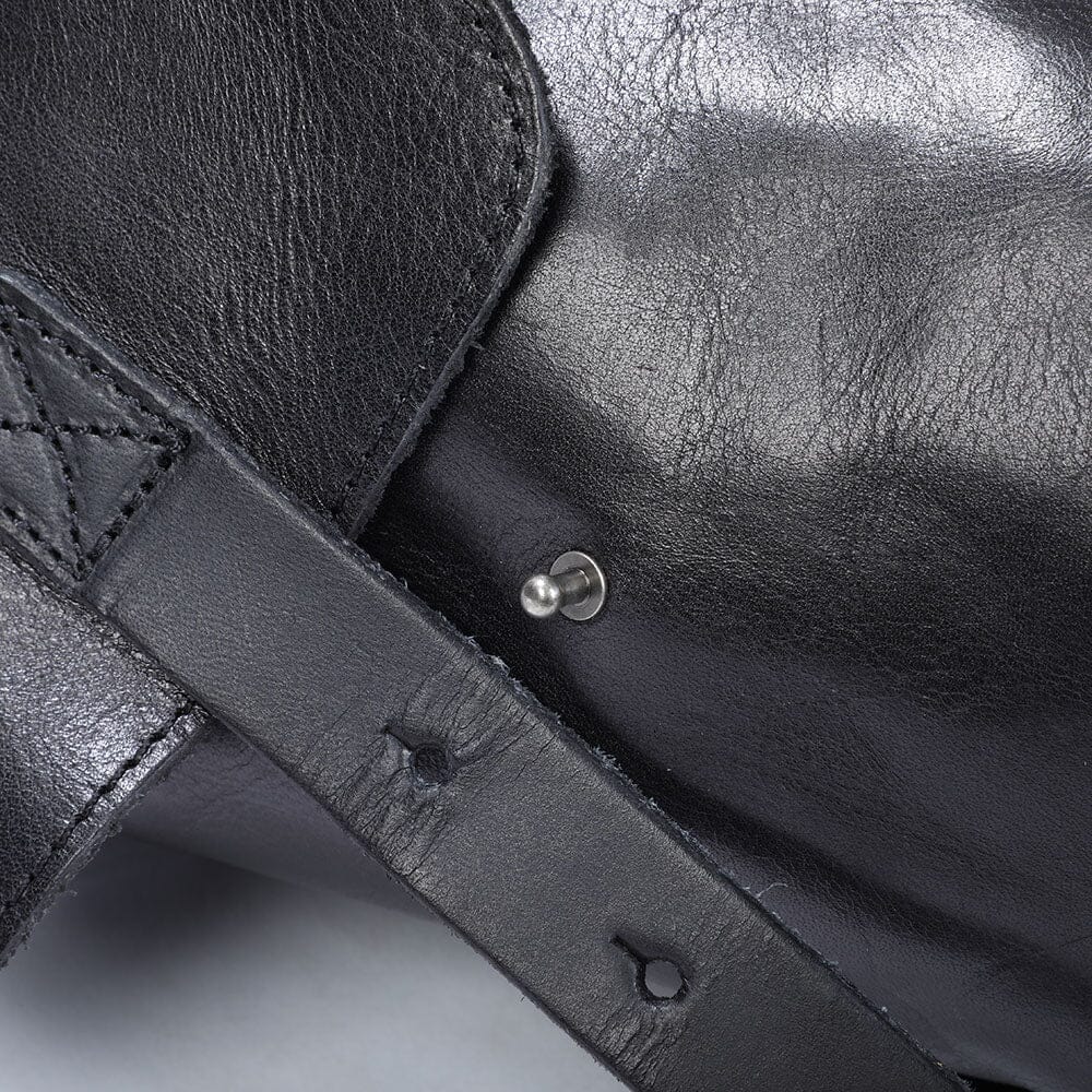 Kleiner schwarzer Lederrucksack | BODO